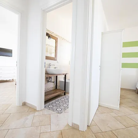 Elisabetta Con Idromassaggio E Area Piscina 别墅 加利波利