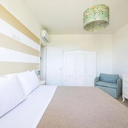 Elisabetta Con Idromassaggio E Area Piscina 加利波利