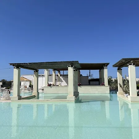 Elisabetta Con Idromassaggio E Area Piscina 别墅 加利波利