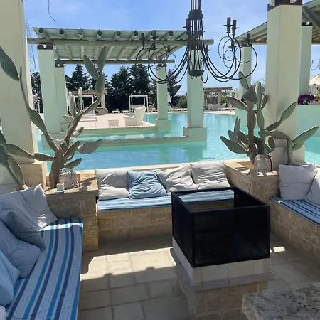 别墅 Elisabetta Con Idromassaggio E Area Piscina 加利波利