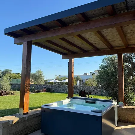 Elisabetta Con Idromassaggio E Area Piscina 别墅 加利波利