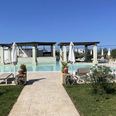 Elisabetta Con Idromassaggio E Area Piscina Willa