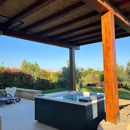 Willa Elisabetta Con Idromassaggio E Area Piscina