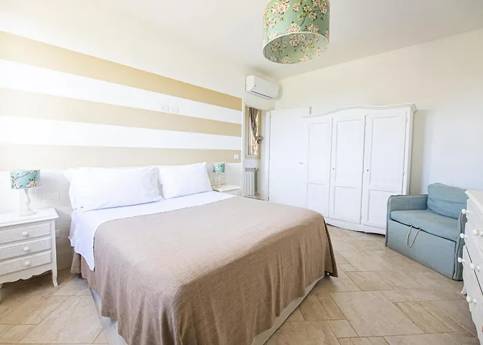 Elisabetta Con Idromassaggio E Area Piscina Villa *